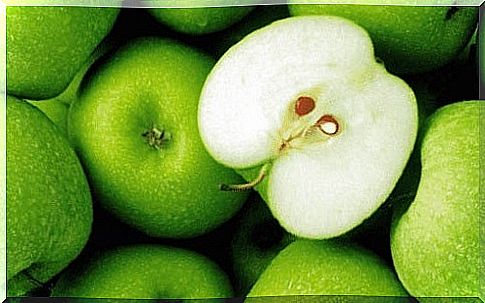 The healthiest fruits like green apples