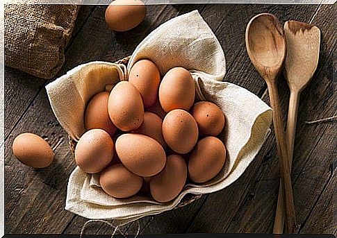 Raw eggs against hair loss