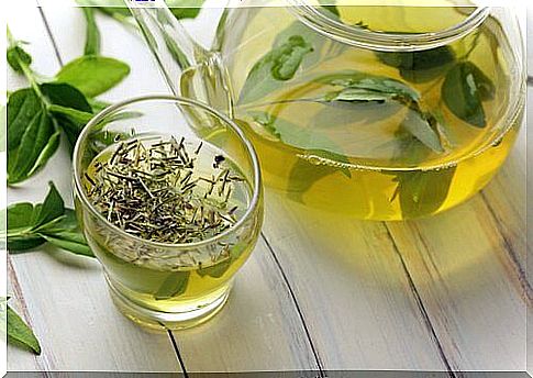 Foods to treat macular degeneration like green tea