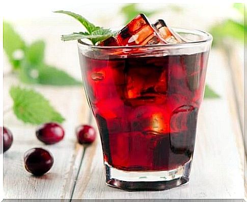 How to regulate the thyroid gland with cranberry juice