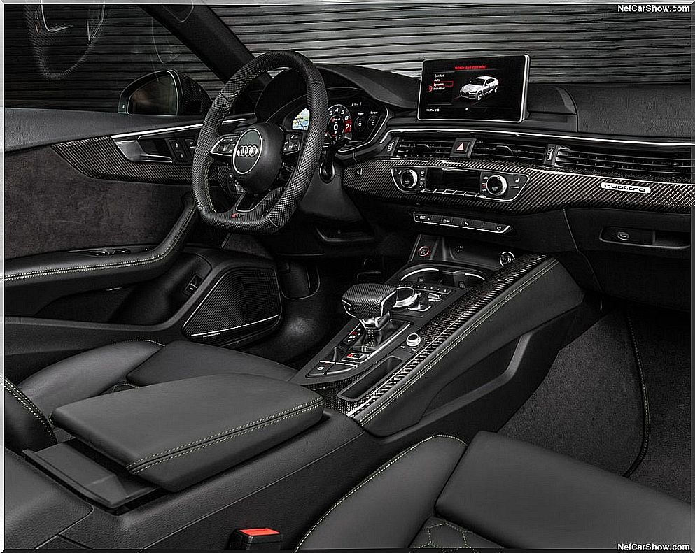 Audi RS5 Sportback: interior