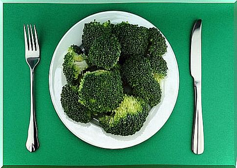 A portion of boiled broccoli will improve your health