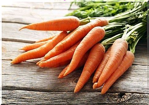 Raw carrots