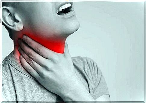 Symptoms of laryngitis in adults