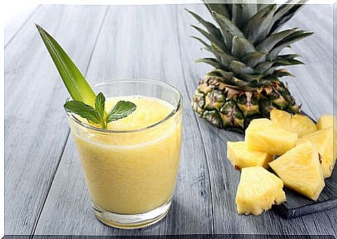 Pineapple supports natural weight loss