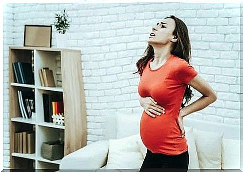 Renal colic in pregnancy causes pain