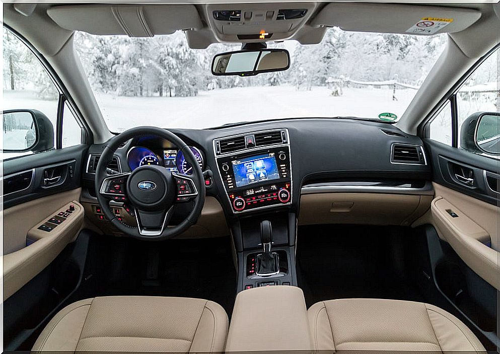 Subaru Outback: interior