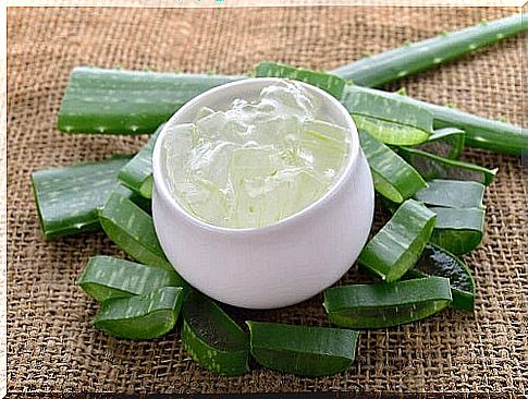 Remedies to treat eczema such as aloe vera gel