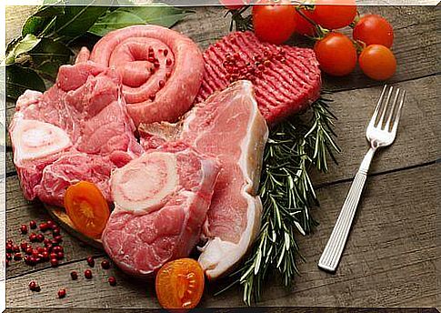 Excessive consumption of red meat affects the stomach 