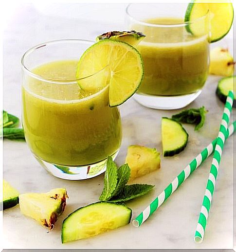 You regulate your digestion with apple smoothie