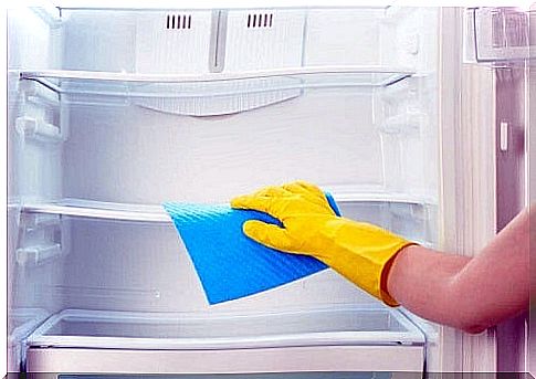 Refrigerator responsible for unpleasant odors in the kitchen